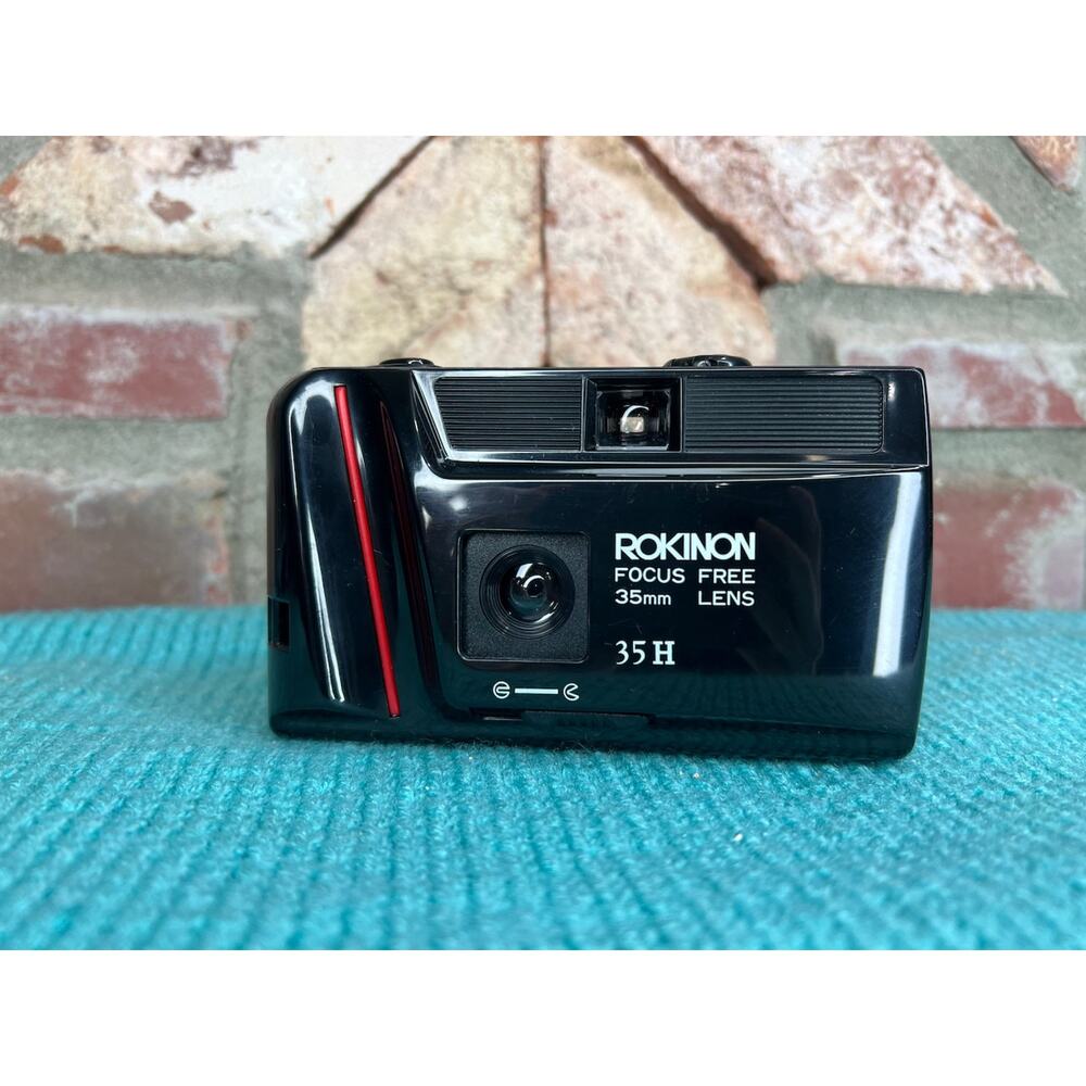 Rikinon 35mm Focus free Camera